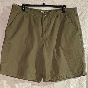 Columbia Men's Khaki Shorts Size 42